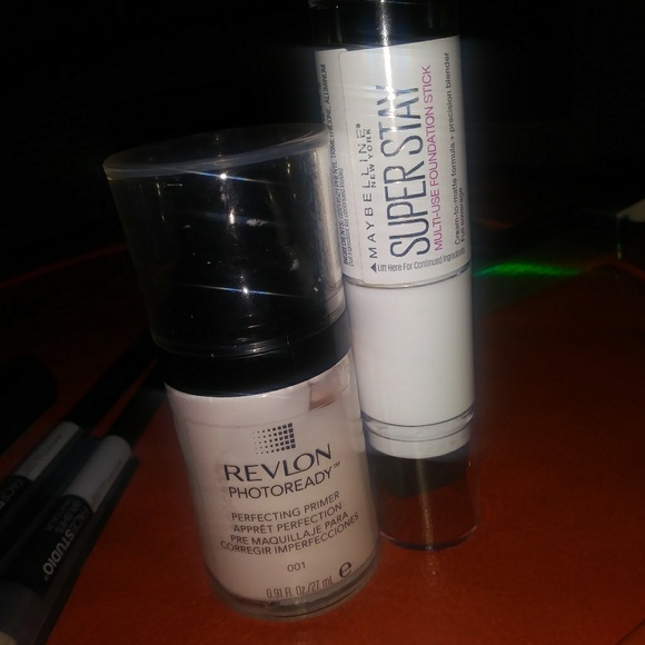 Make up bundle!!! 👄 - Picture 4 of 5